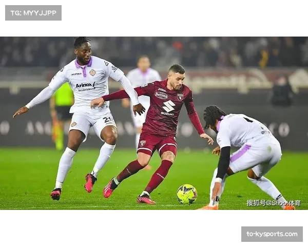 罗马客场3-1力克克雷莫纳 时隔3676天再度领跑意甲积分榜